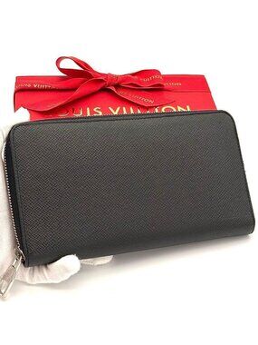 Louis Vuitton Wallet Taiga Zippy Organizer Black